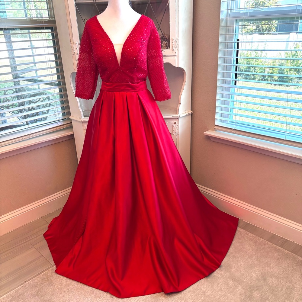 NEW, Red Dress, Red Satin Dress, Prom Dress, Christmas Dress, NWOT Size XL/16W - Picture 8 of 13